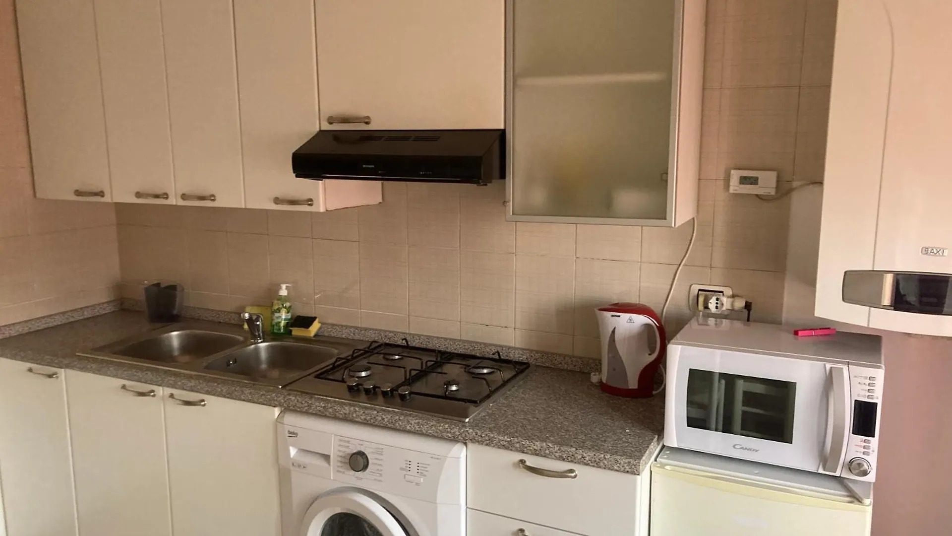 Apartment Appartamento Loreto Milan